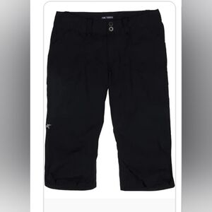 Arc'teryx Black Hiking Capri Pants 4 Nwot Low-Rise Outdoors Athleisure